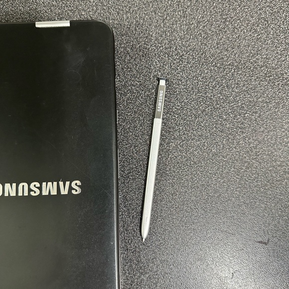 SAMSUNG Chromebook Pro
Convertible Touch Screen Laptop, 12.3 (XE510C24-K01US) - Picture 9 of 11